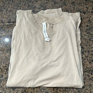 Lululemon size 12 tan tee shirt